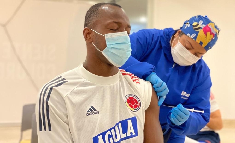 Jugadores de la Selección Colombia se vacunaron en Barranquilla contra el COVID-19