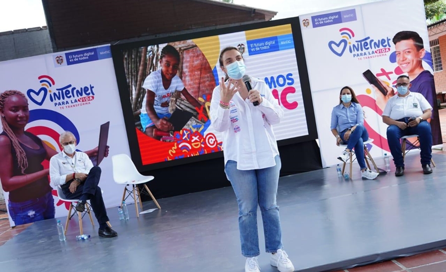 Anuncia Karen Abudinen: ‘Llegamos con TIC’ empleará a 200 jóvenes formadores