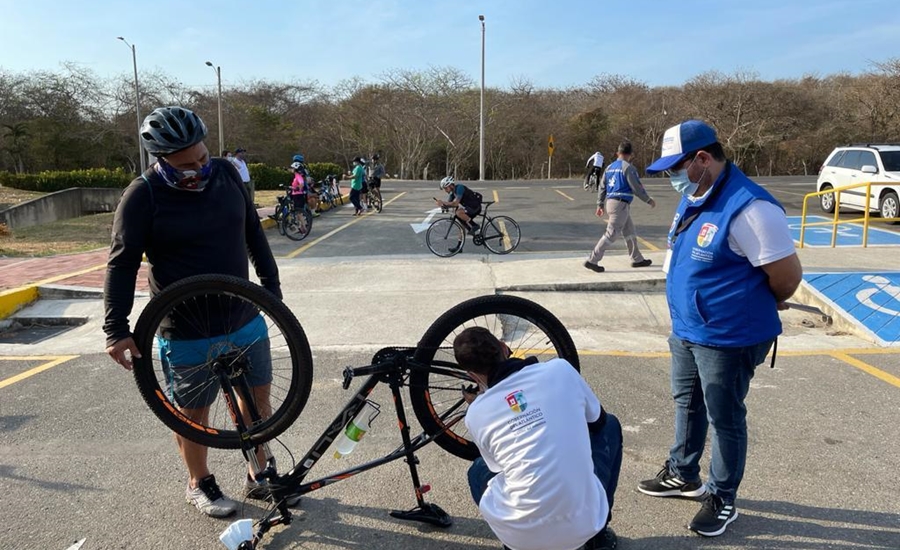 Tránsito del Atlántico activa puestos de control y 4 Puntos Seguros para Ciclistas este puente festivo