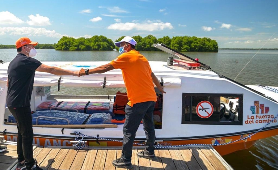 Caicedo le cumple a Nueva Venecia, sus habitantes por primera vez tienen ambulancia acuática y atención médica especializada 24 horas