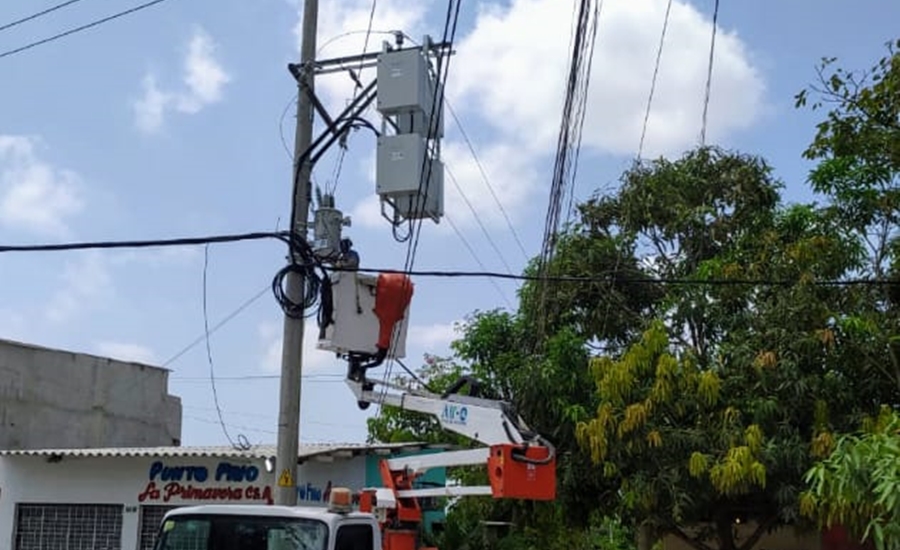 Villa Zambrano en Soledad beneficiado con cambio de redes eléctricas