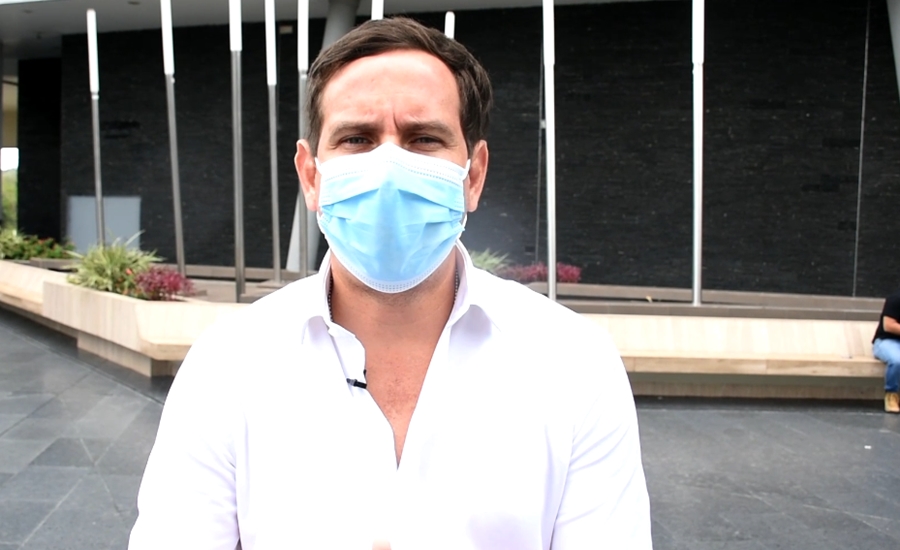 Con acompañamiento social para cada caso, Distrito concerta con familias de Las Flores