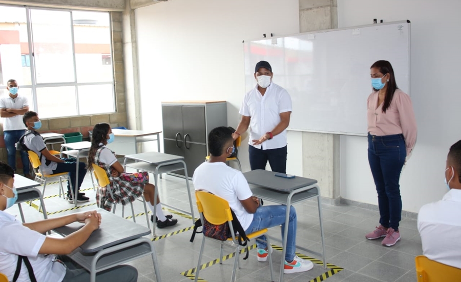 Inicia regreso a clases en instituciones oficiales de Malambo