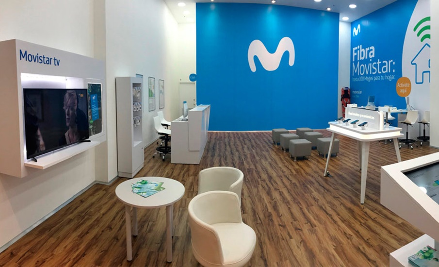 Más inversión en fibra, accesorios gratis y 2×1 en equipos, la apuesta de Movistar en Navidad