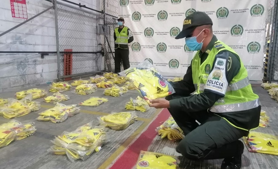 Aprehendidas más de 400 camisetas de la tricolor en Barranquilla