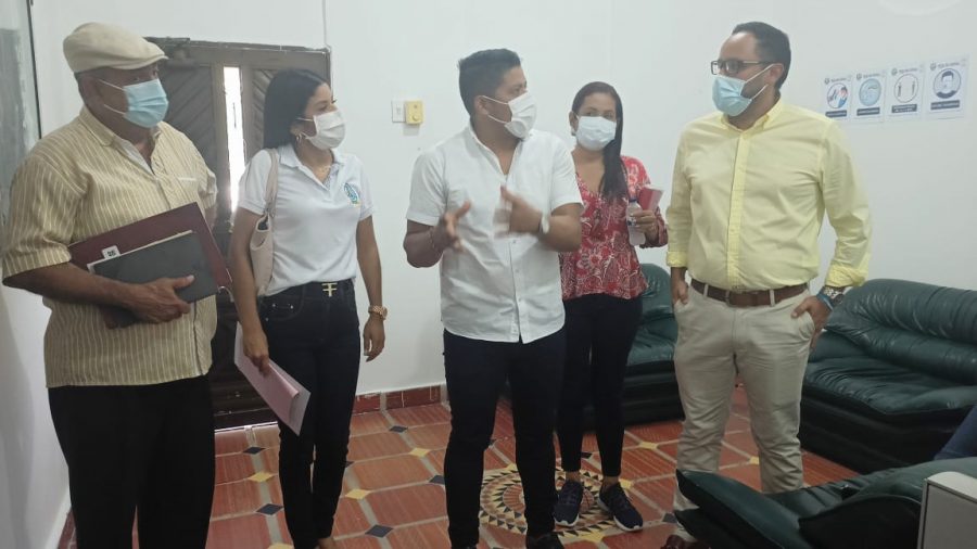 Alcalde recorrió obras de adecuación del Colegio Metropolitano Adela de Char