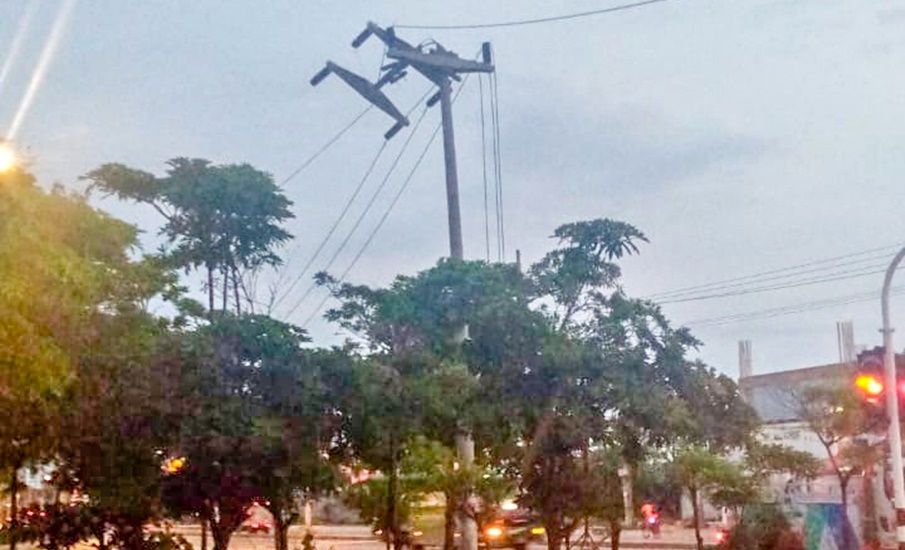 Roban 100 metros de cables en la Vía 40 de Barranquilla