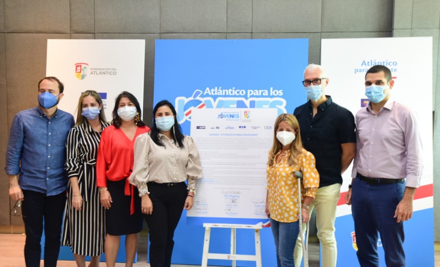 Gobernadora del Atlántico y gremios se unen para promover empleo, vivienda y emprendimiento para los jóvenes