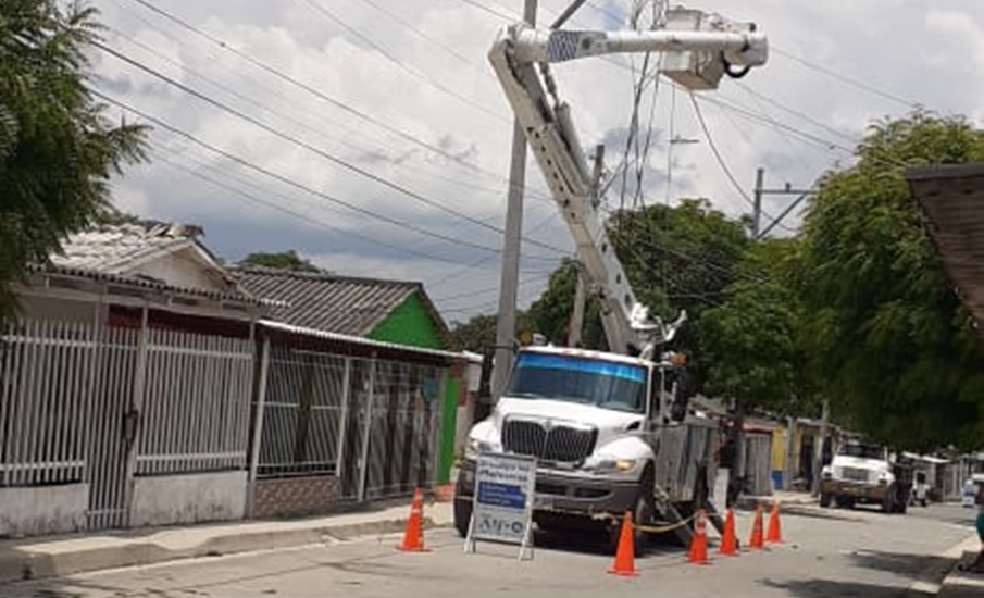 Obras de mejora eléctrica en El Bosque avanzan en un 66%