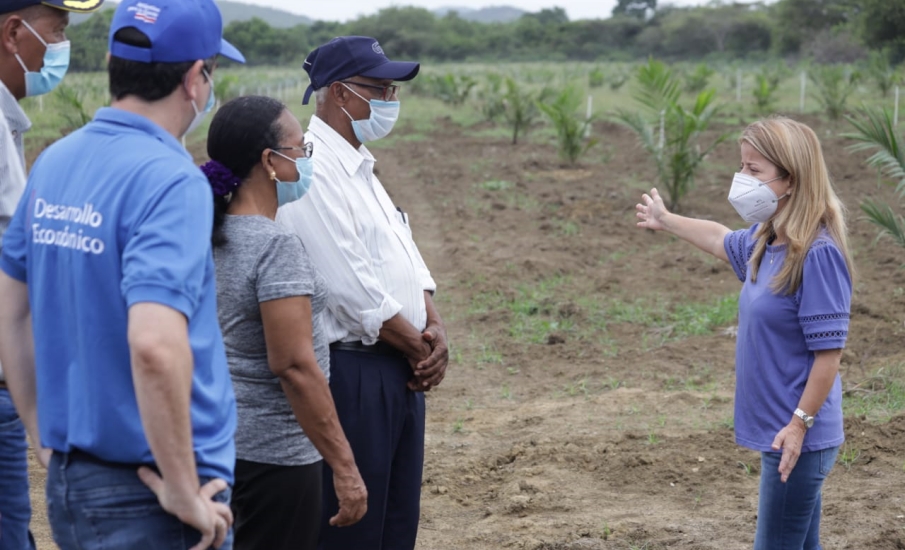 “Con la siembra de palma de aceite, pasamos de tener tierras improductivas a revolucionar el agro en el sur del Atlántico”: Elsa Noguera