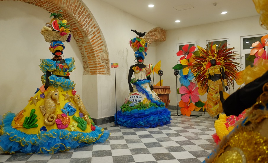 Creaciones de la EDA brillaron en IXEL MODA