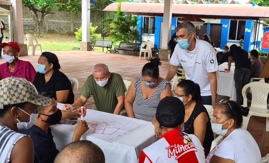 Distrito de Barranquilla y residentes en Villa Flor, California, La Gloria y San Pedro I, unidos por la regularización de sus barrios