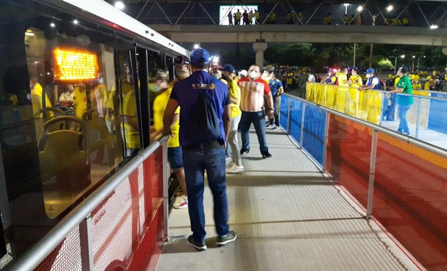 Para partido entre Colombia y Brasil, Transmetro habilita plataforma especial para usuarios que asistan al Metropolitano