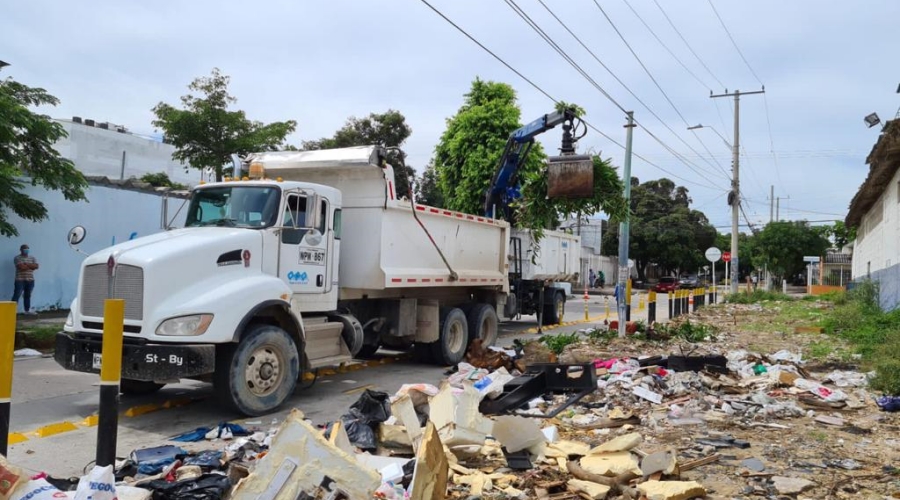 Avanza plan para erradicar botaderos de basura a cielo abierto en Barranquilla