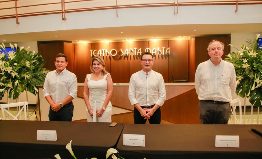Gobiernos del Cambio abren telón del Teatro Santa Marta con amplia oferta cultural