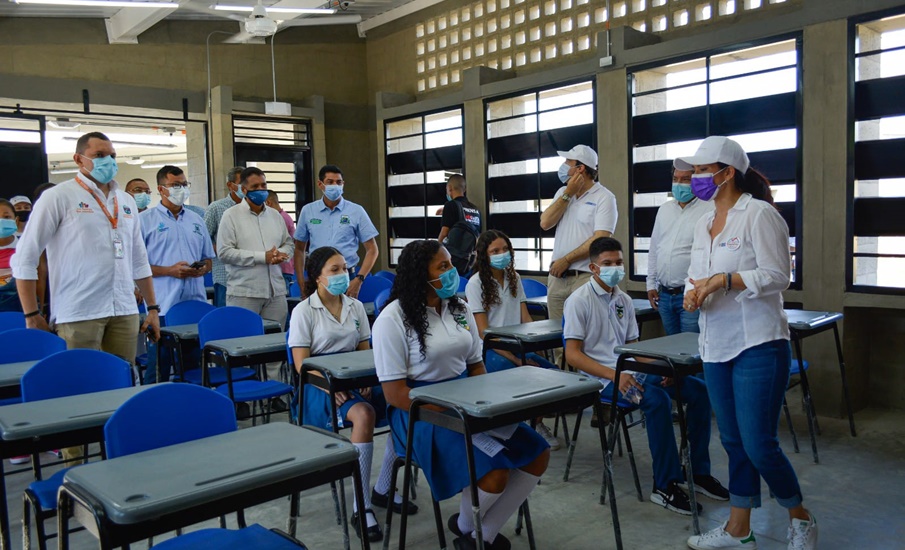 Por gestión del Gobierno del Cambio, 1.200 estudiantes se beneficiarán con entrega de colegio en Zona Bananera