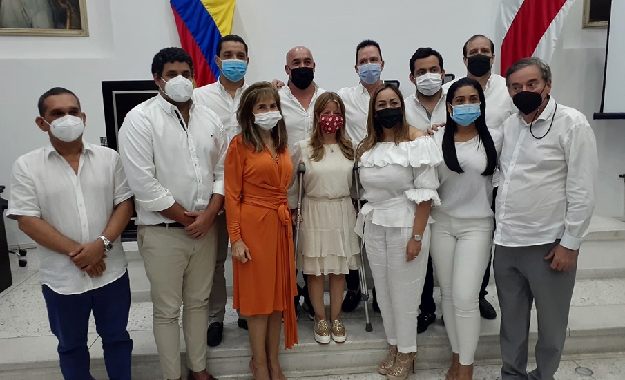 Con un alto reconocimiento a la Asamblea por su labor como coadministrador, la Gobernadora Elsa Noguera clausuró las sesiones extraordinarias .