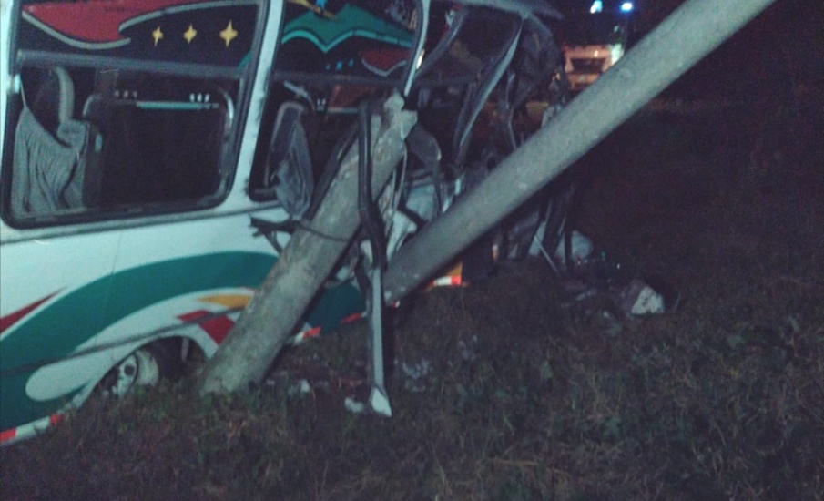 Bus partió poste y dejó sin energía a Luruaco y Repelón