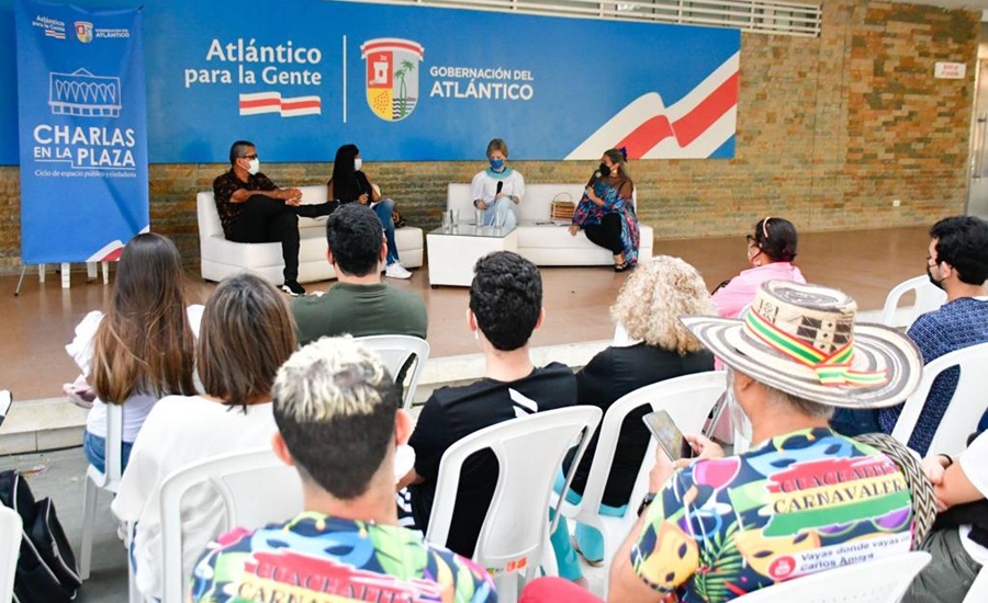 Se iniciaron las Charlas en la Plaza de la Paz, un nuevo ciclo de espacio público y ciudadanía