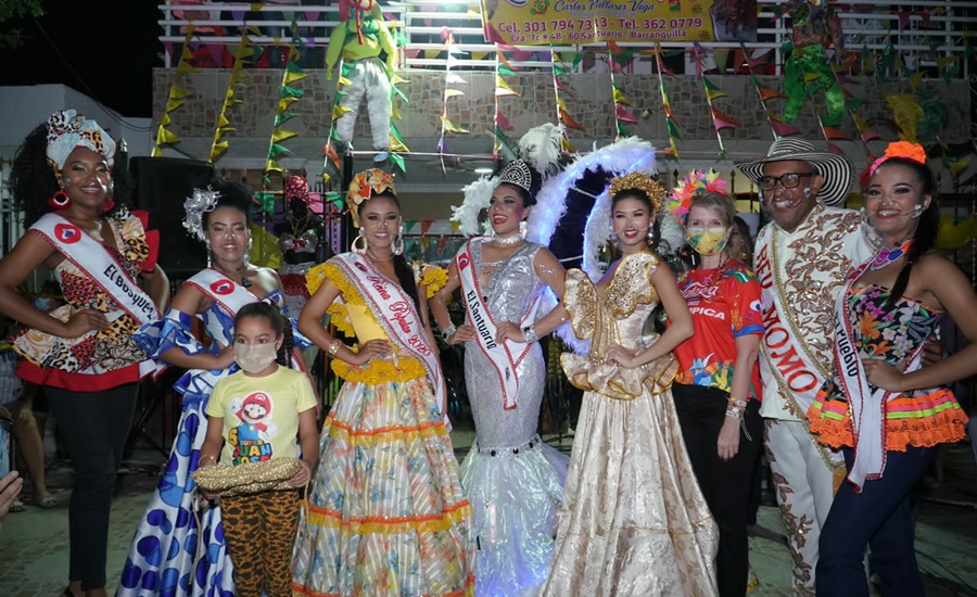A ritmo de cumbia, letanías y mucha tradición fueron coronadas las Reinas Populares 2022