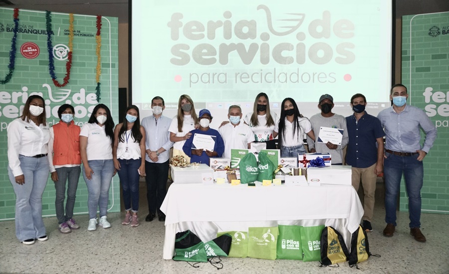 Vacunación, Sisbén y mucho más recibieron recicladores y sus familias en la Feria de Servicios del Distrito de Barranquilla