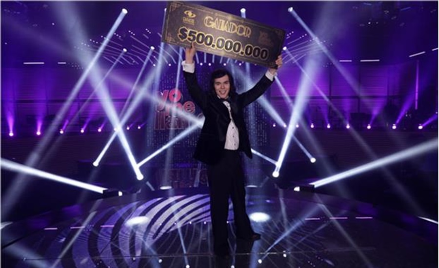 ¡Camilo Sesto es el doble exacto elegido por Colombia!