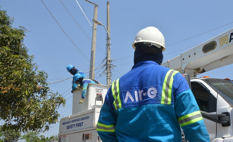 Trabajos en redes eléctricas en el barrio Miramar