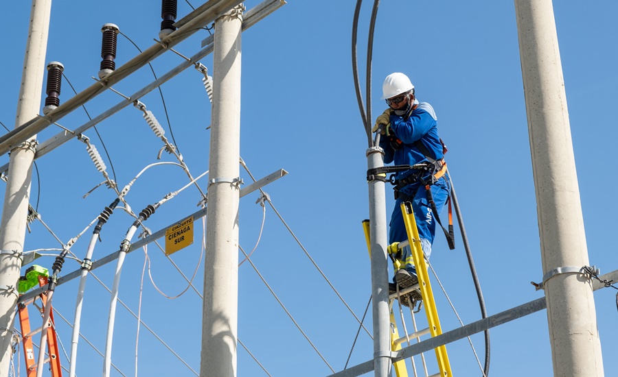 Air-e realiza labores eléctricas en municipios del sur del Atlántico
