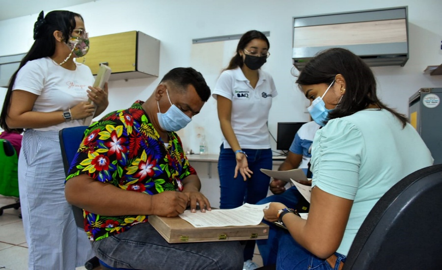 ¡Ahí viene la Guacherna, quien se cuida es quien la goza!