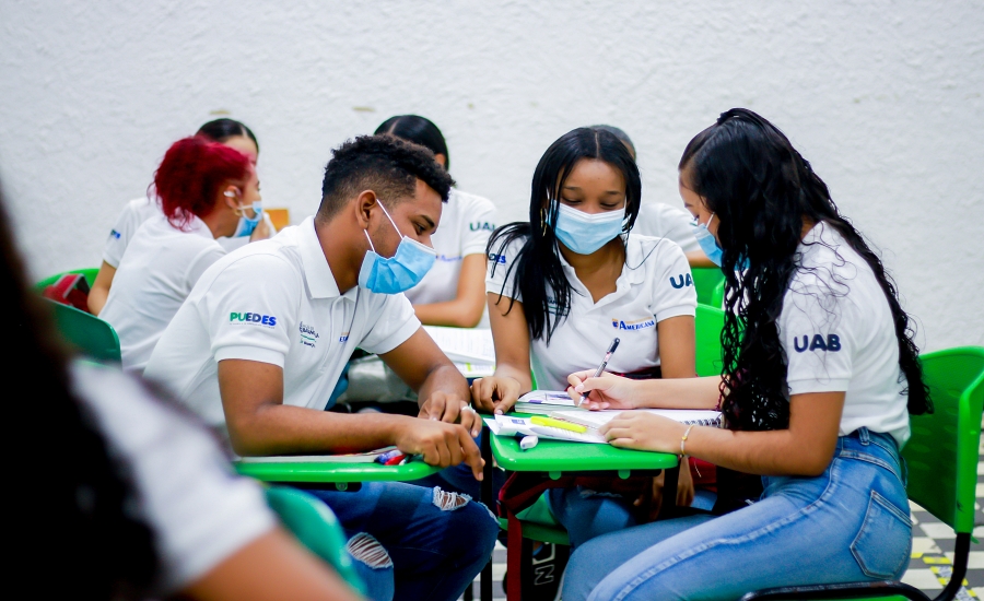 Barranquilla sigue caminando hacia la equidad con formación en segunda lengua, gratuita y de calidad.