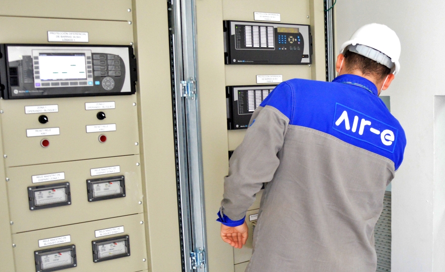 Mantenimiento de equipos eléctricos en la subestación Río Magdalena