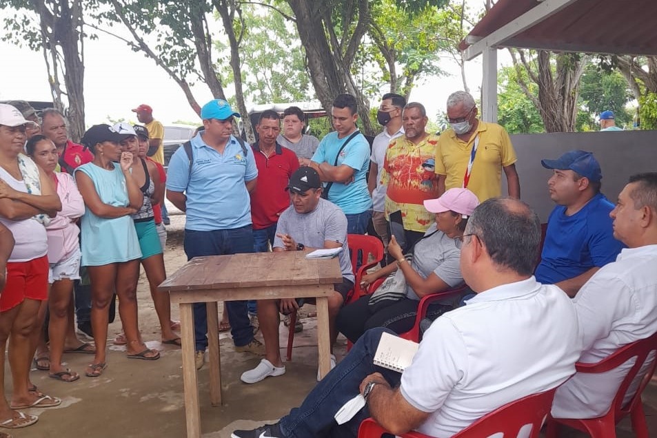 Con la comunidad de Las Trinitarias y El Vaivén Gerente de Air-e lideró mesa de trabajo en Juan de Acosta