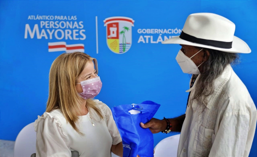 Gobernadora del Atlántico entregó apoyos nutricionales a 880 adultos mayores