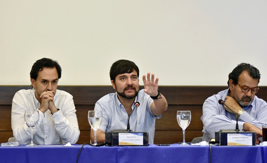 «Barranquilla tiene potencial para ser un hub de servicios y bienes para la industria petrolera»: MinMinas