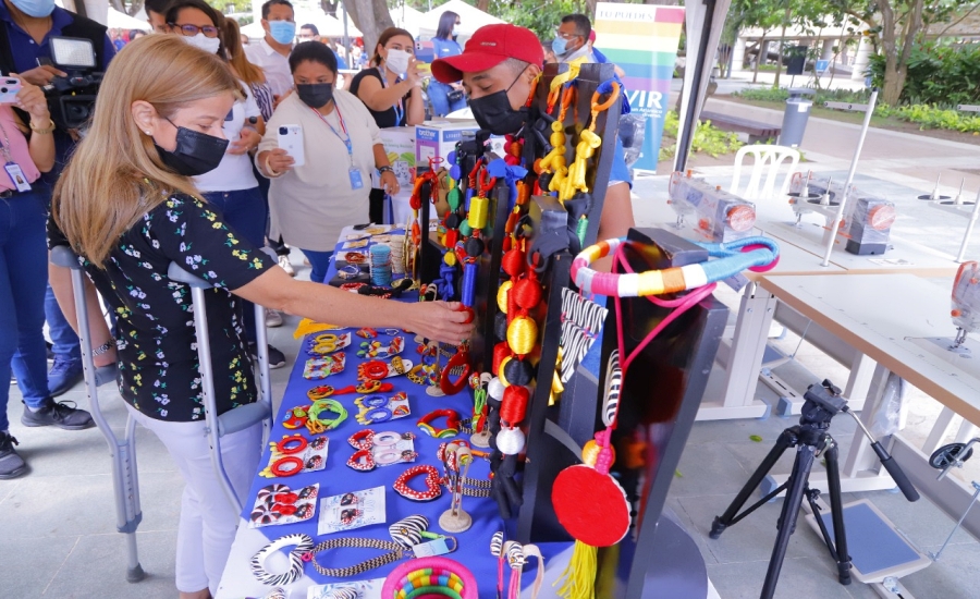 Gobernación del Atlántico y Cámara de Comercio de Barranquilla capacitan a 254 jóvenes emprendedores del departamento