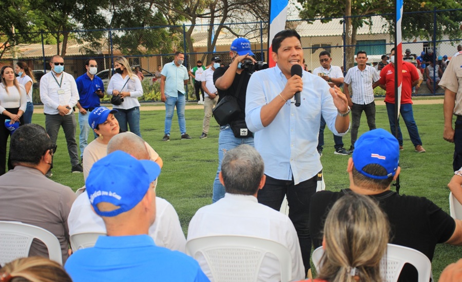 Malambo recibe la cancha de sóftbol más grande del Atlántico