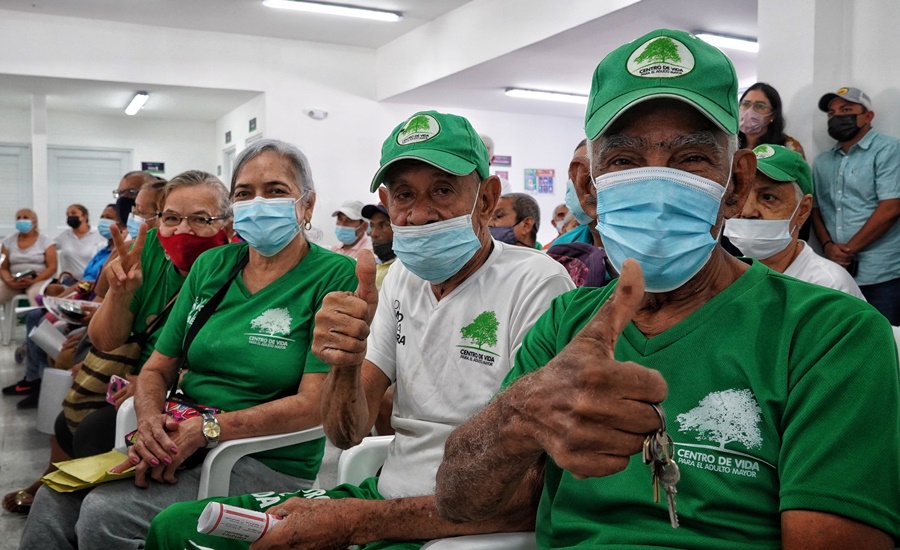 En Barranquilla, inversión social del Distrito llega a niños y adultos mayores