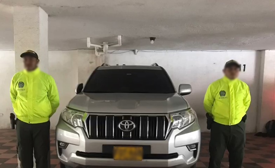 Una hamburguesa y licor, claves para hallar camioneta hurtada en Barranquilla