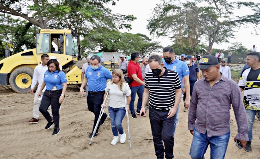 Gobernadora del Atlántico visitó las obras de mitigación en el Canal del Dique