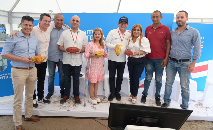 Gobernadora del Atlántico lanzó proyecto productivo de cacao que se desarrollará en Suan y Santa Lucía
