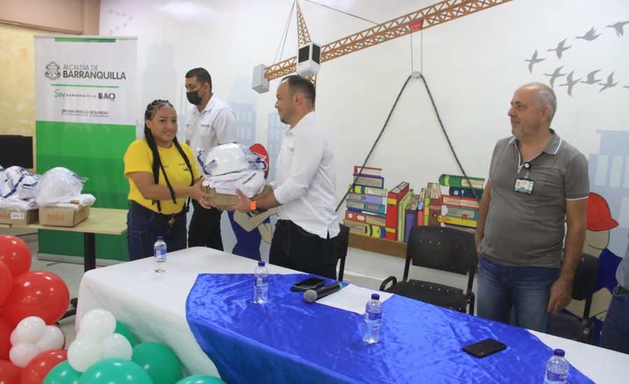 Jóvenes de Vuelve y Juega inician formación tecnológica a través de convenio con el SENA 