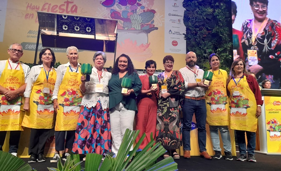 La cocina de La Cueva recibe reconocimiento por su aporte a  la gastronomía y Cultura del País