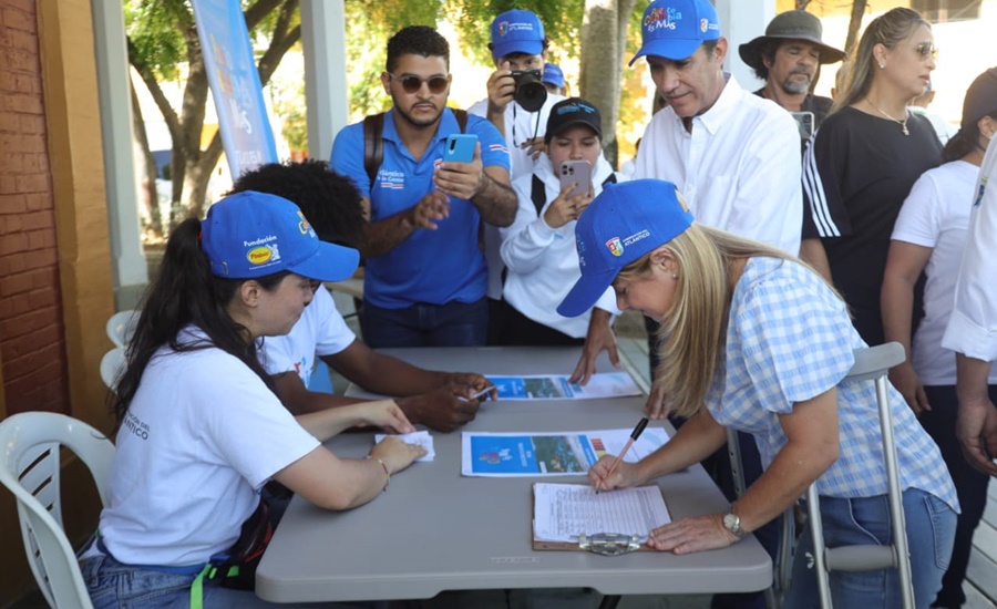 Más de 900 porteños votaron para elegir el color del macromural de Puerto Colombia