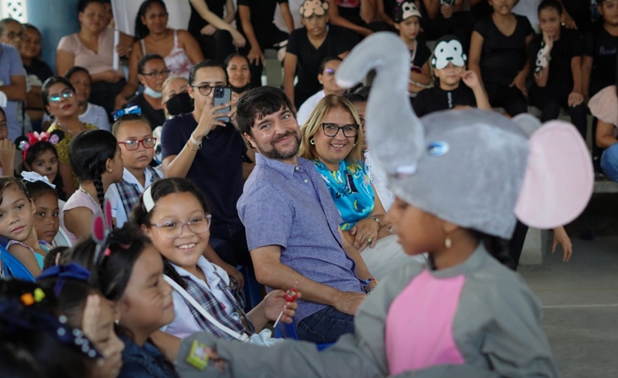 Con celebración del ‘English day’, Distrito une a las familias en torno al bilingüismo