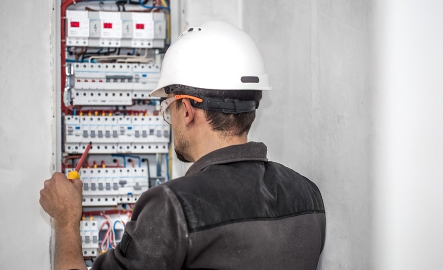 Hasta los 50 años podrás aplicar a vacantes que dispone el SENA Atlántico en el sector eléctrico.