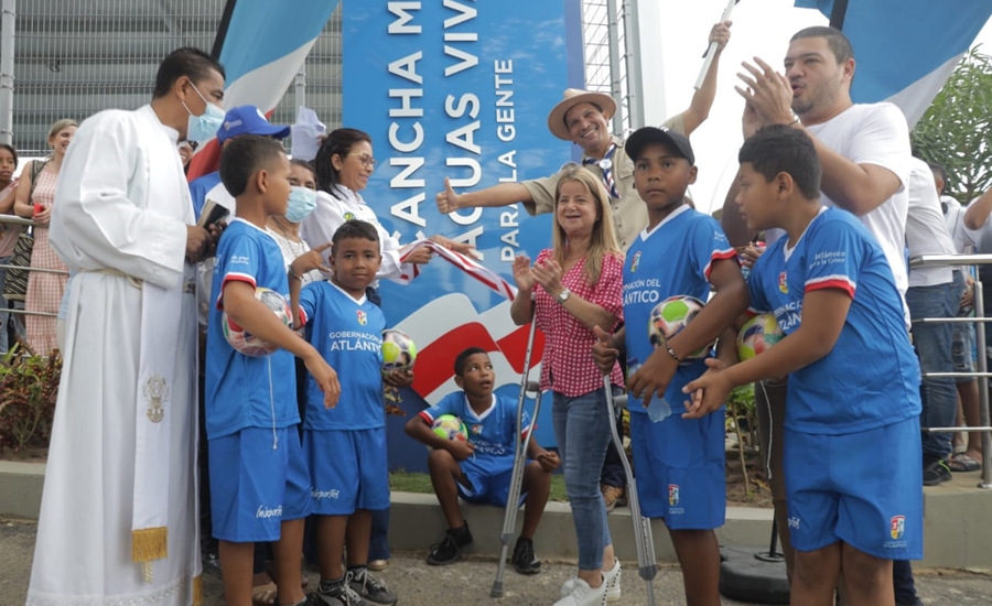 “La cancha de Aguas Vivas es el octavo escenario deportivo que construimos con ‘Parques para la Gente’ en el Atlántico”: Elsa Noguera