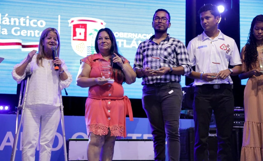 La plaza de Usiacurí vibró y gozó con la fiesta del Talento Fest 2022