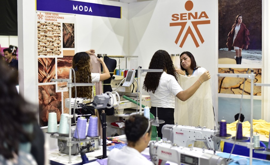 Videojuegos, experiencias en 3D y moda en vivo en Proyéctate, la feria vocacional