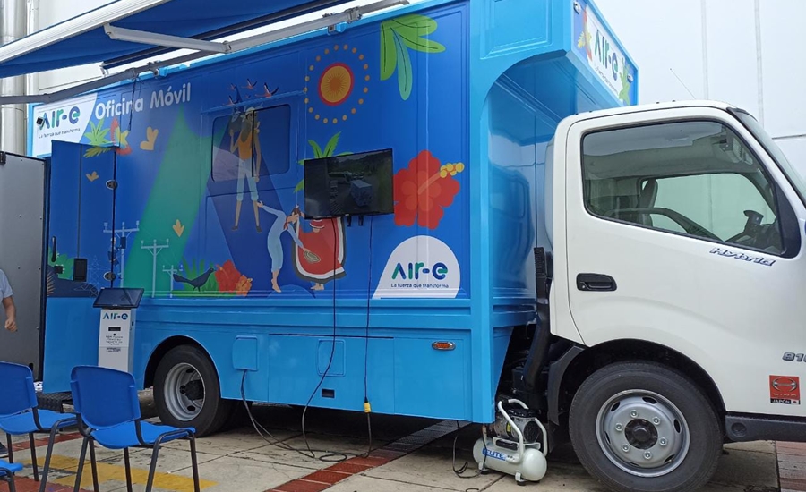 Con moderna unidad móvil Air-e fortalece atención al cliente