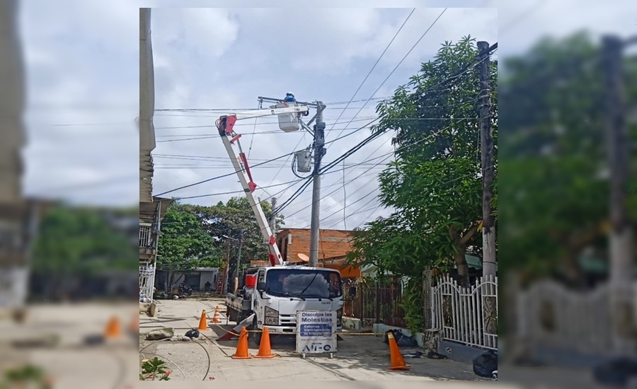 836 familias beneficiadas con modernización de redes eléctricas en el barrio El Romance